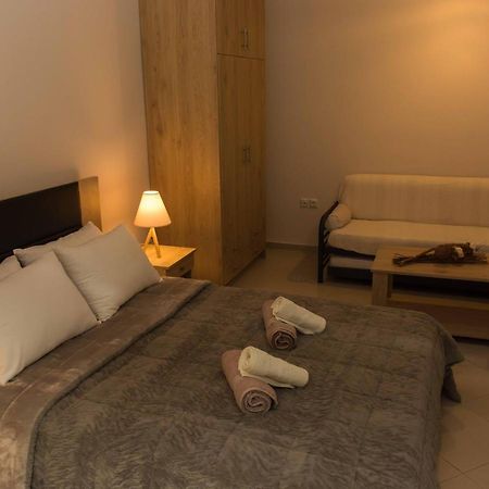 Central Luxury Studio Corinth エクステリア 写真