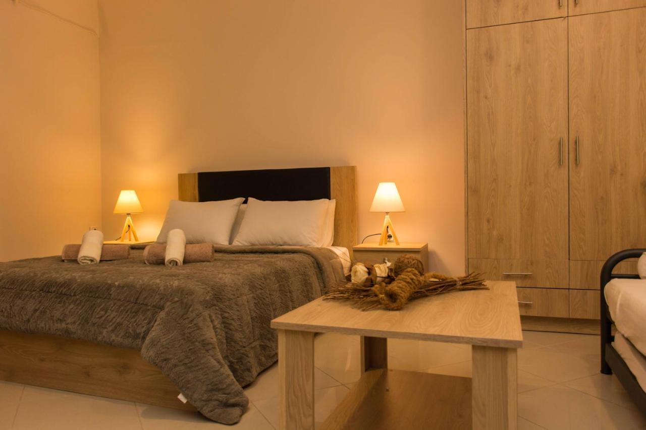 Central Luxury Studio Corinth エクステリア 写真