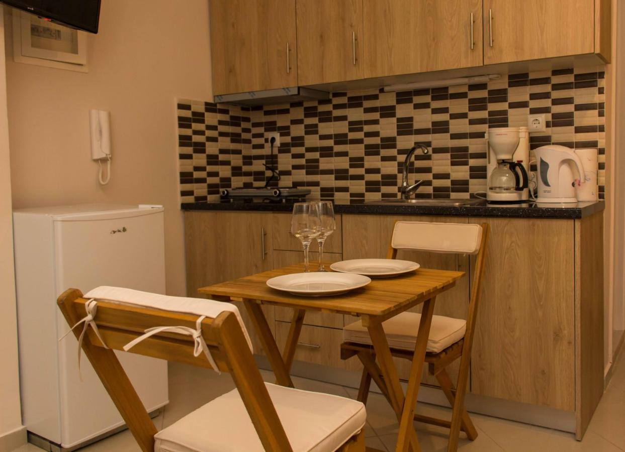 Central Luxury Studio Corinth エクステリア 写真