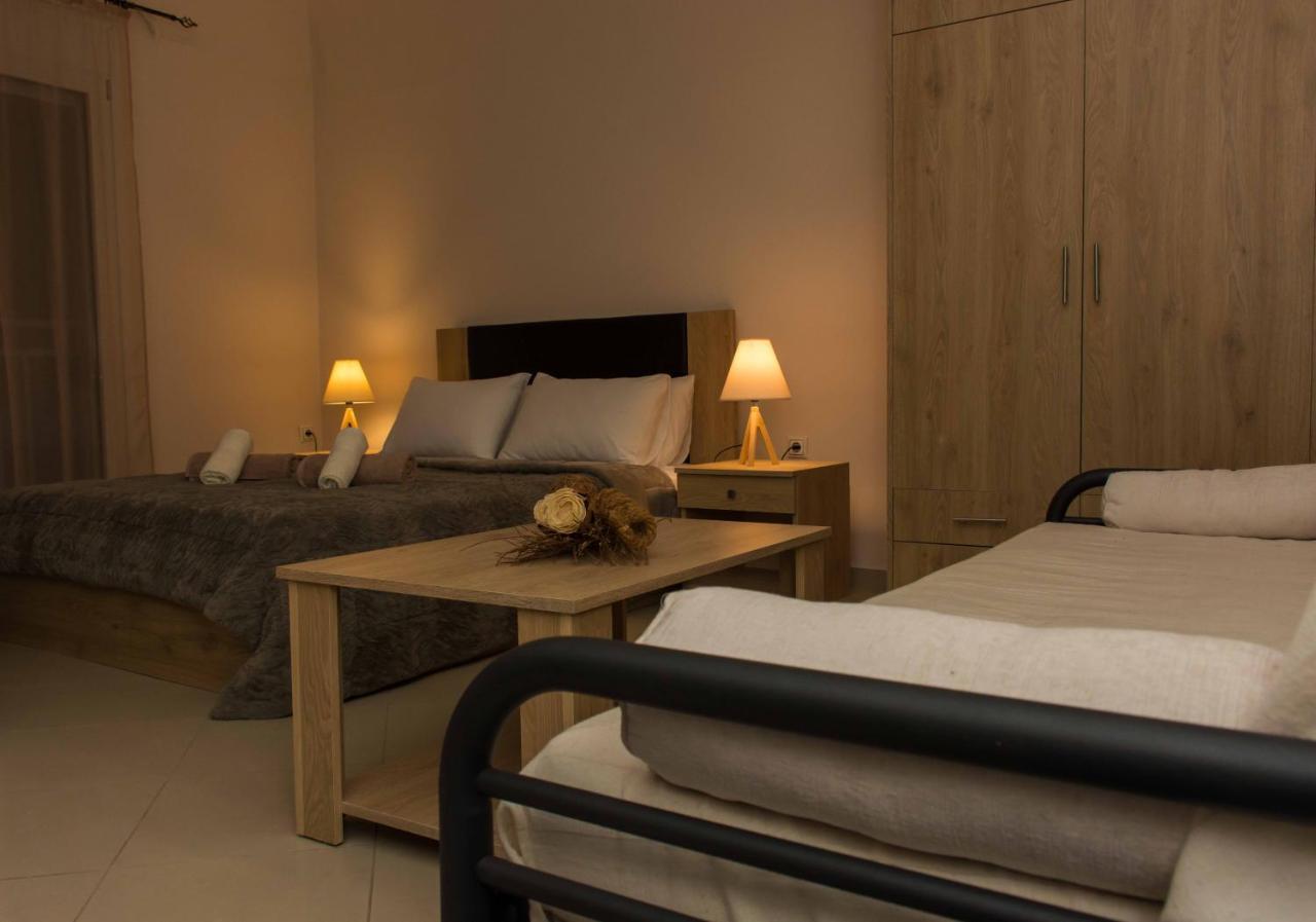 Central Luxury Studio Corinth エクステリア 写真