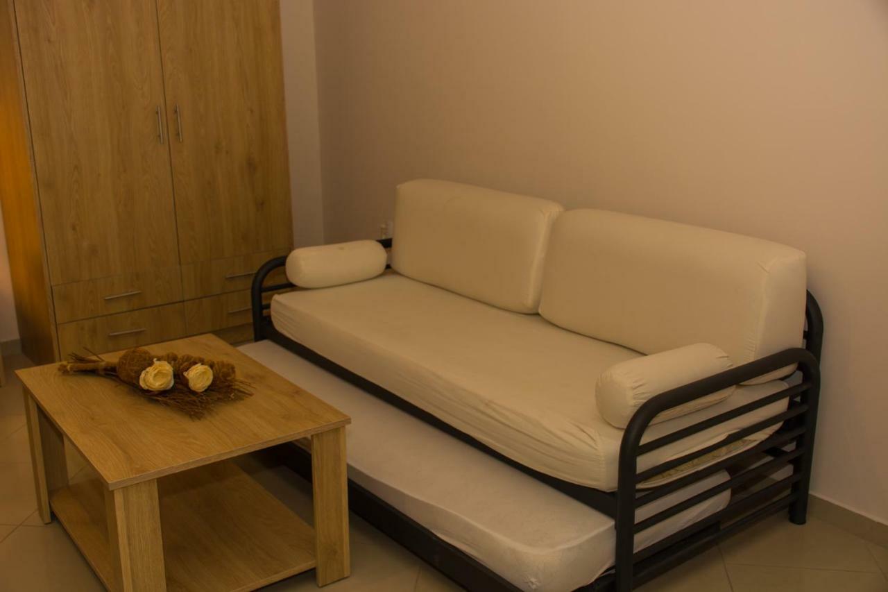 Central Luxury Studio Corinth エクステリア 写真